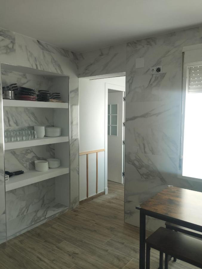 Cervantes Rooms Cadiz Bagian luar foto
